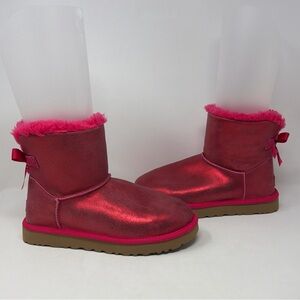 UGG Bailey Bow II Glisten Red Metallic Boots Women’s 8 Sheepskin 1132732 RARE